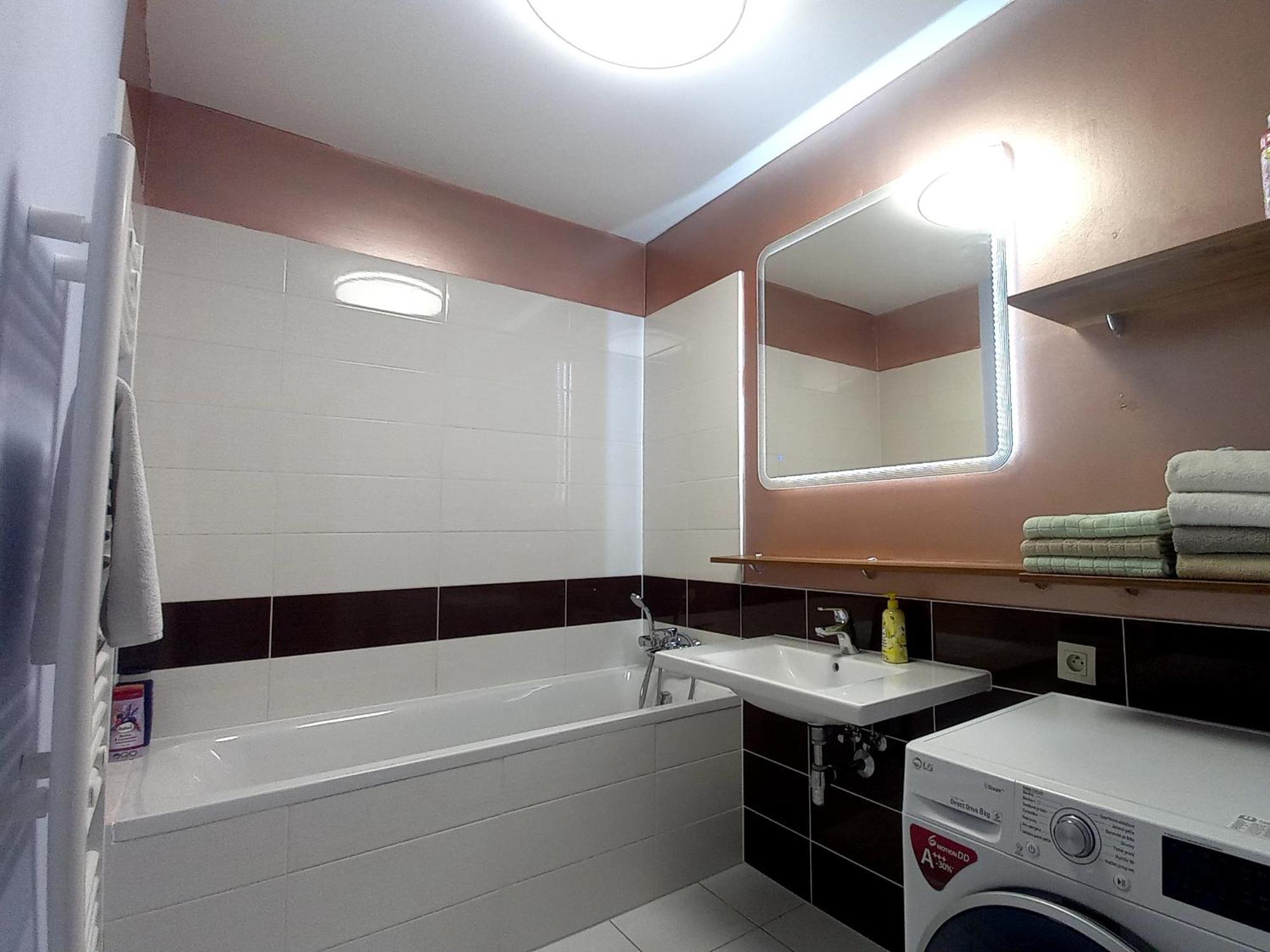 Panorama City - Spacious Apartment Near Eurovea Братислава Екстериор снимка